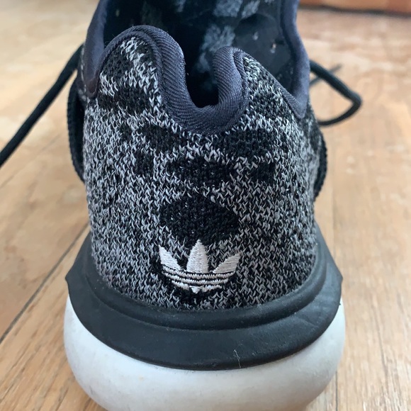 Adidas Tubular Black Sneakers Mens Size 7/Womens Size 9 - Picture 3 of 5